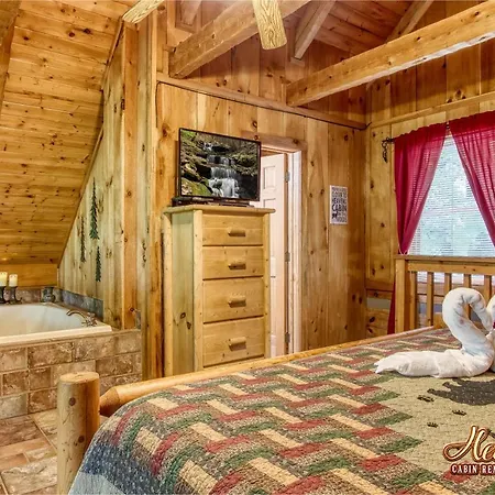 Cozy Mountain Hideaway Villa